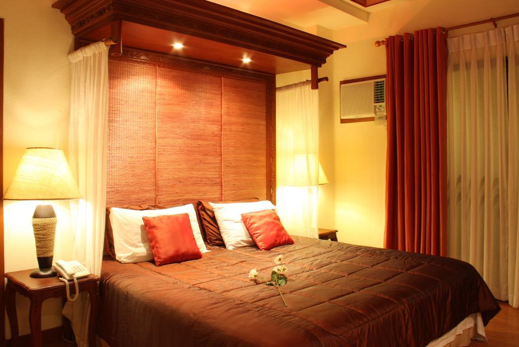 Java Hotel Laoag Kültér fotó