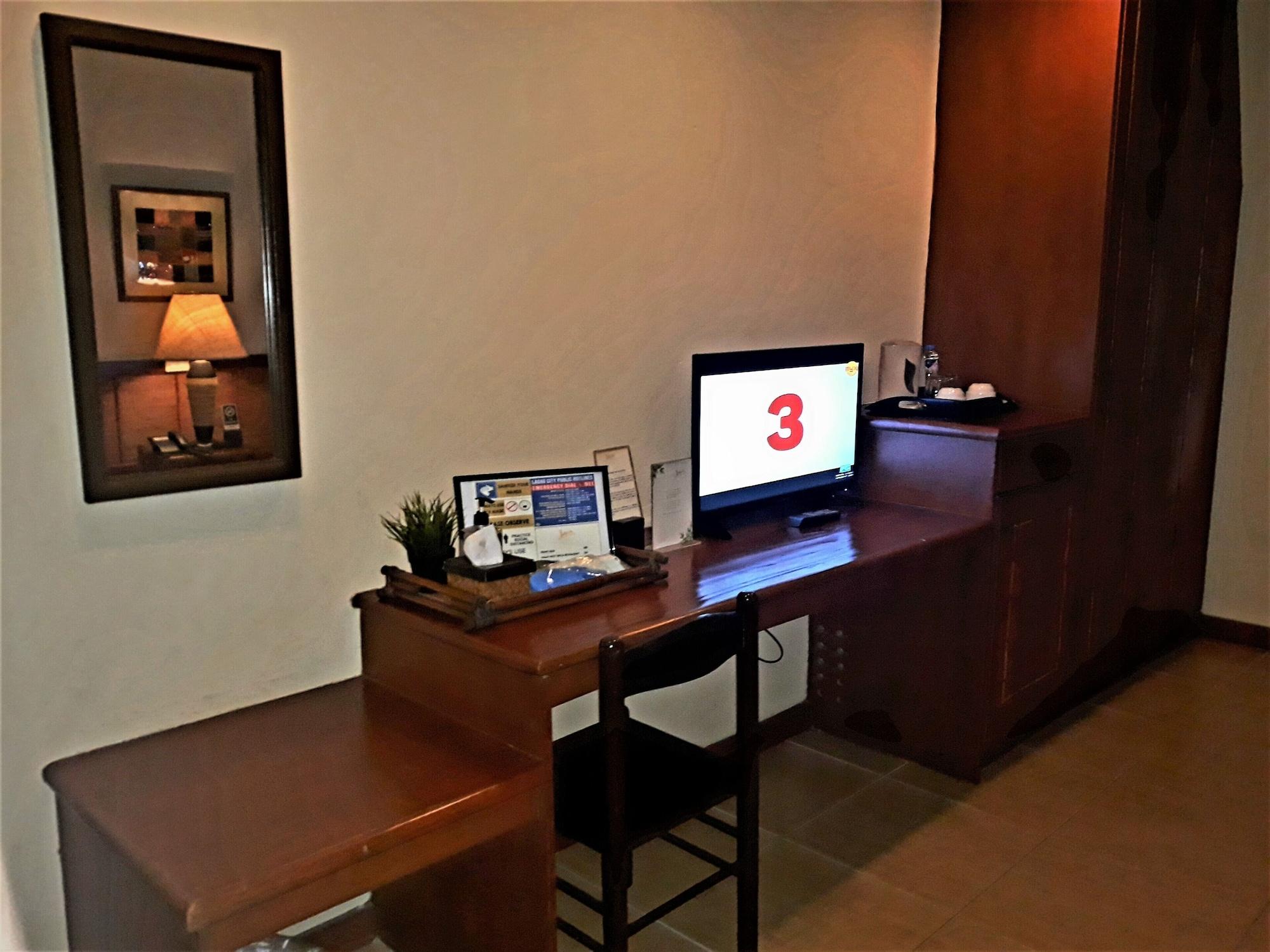 Java Hotel Laoag Kültér fotó