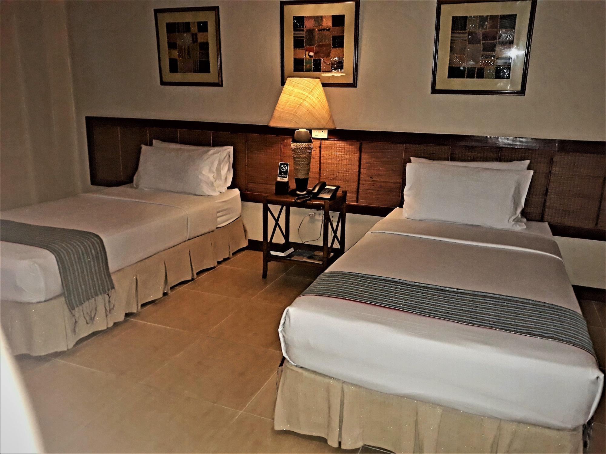 Java Hotel Laoag Kültér fotó