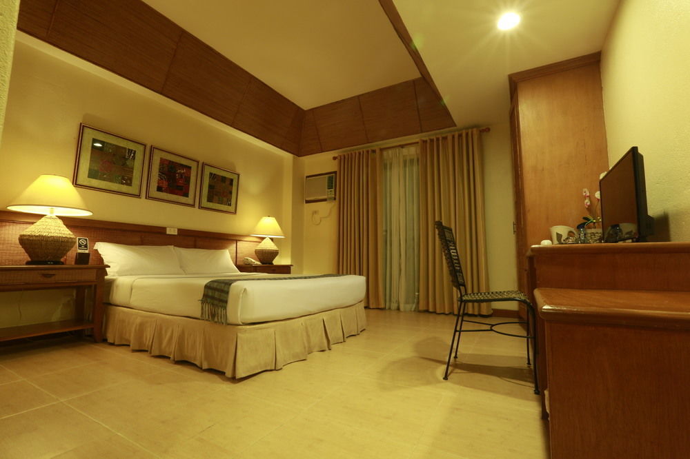 Java Hotel Laoag Kültér fotó